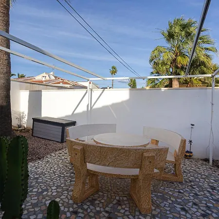 Casa Velazquez Rojales